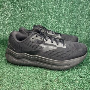 Brooks Ghost Max 2 Mens Size 13 Shoes Running 1104311D020 Triple Black Sneaker